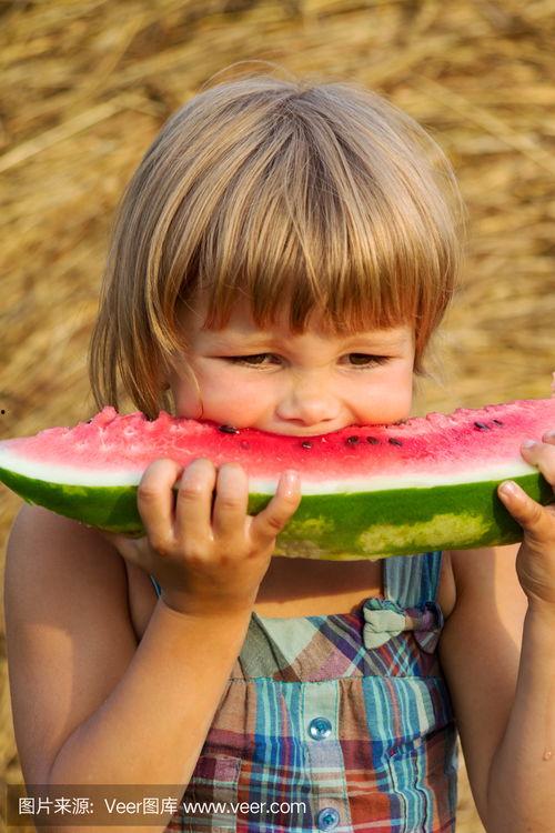 吃女孩的瓜,网络恶搞背后的真相与反思