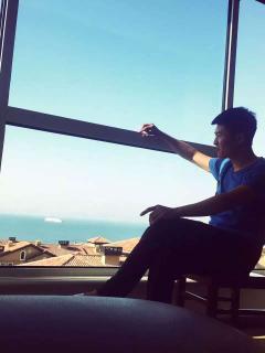 某人吃瓜的视频素材,揭秘网红吃瓜达人幕后故事